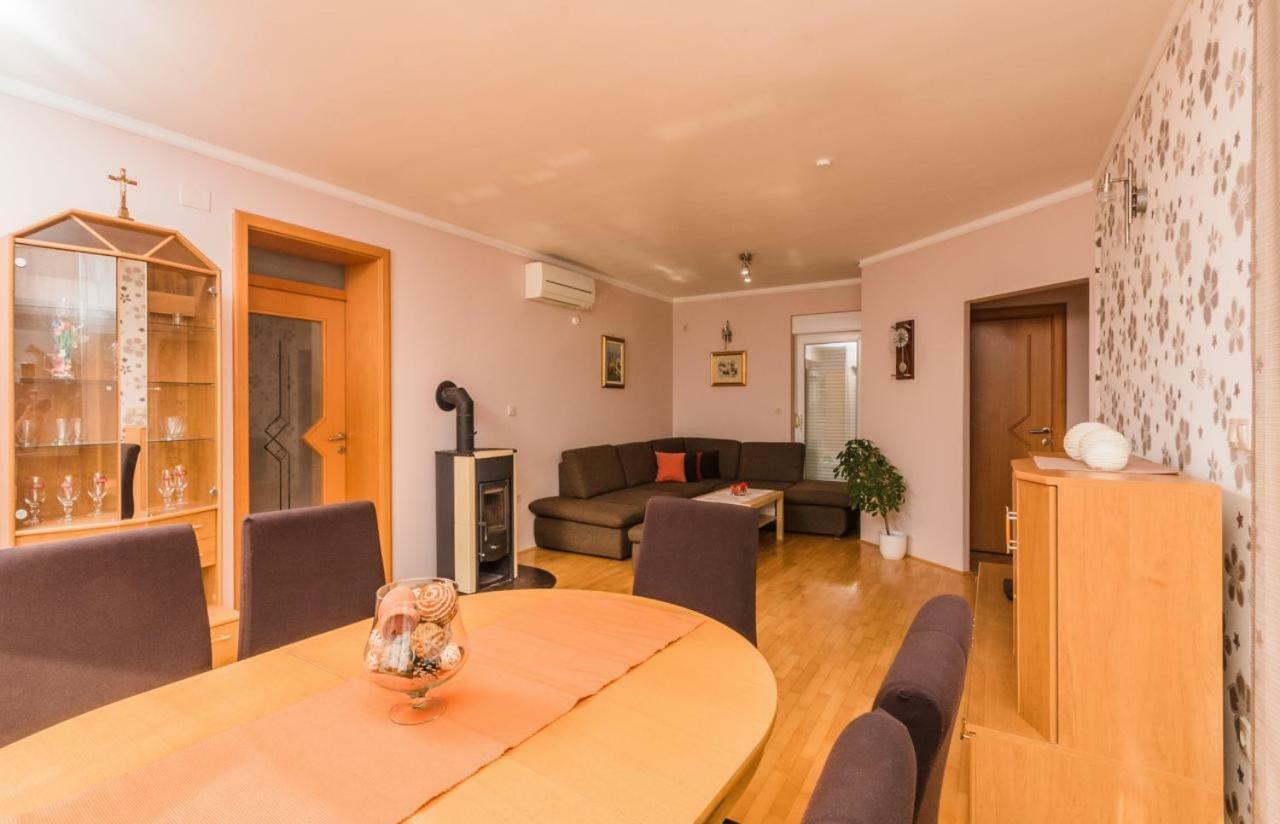 Apartman Klara Crikvenica Eksteriør billede